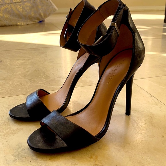 Halston high heel sandals. Black soft leather. Size 7. - Picture 5 of 8